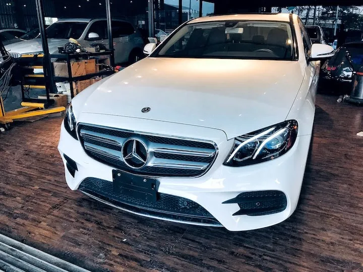 2017/18 Benz(賓士) W213 E300 白