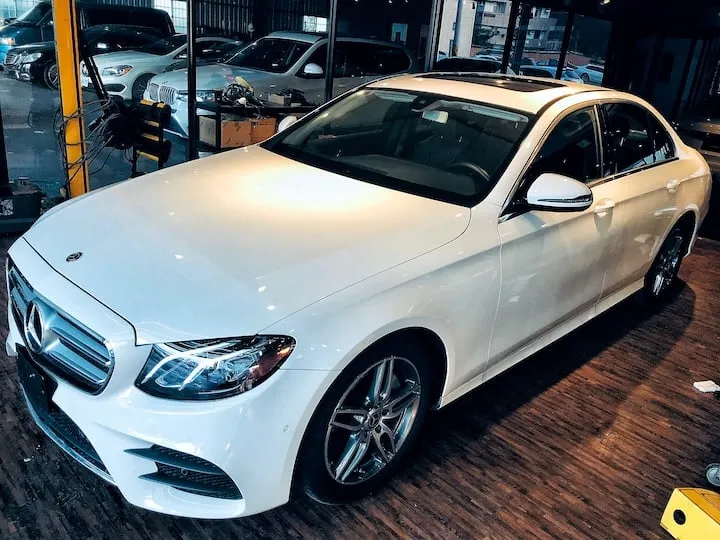 2017/18 Benz(賓士) W213 E300 白 - 3