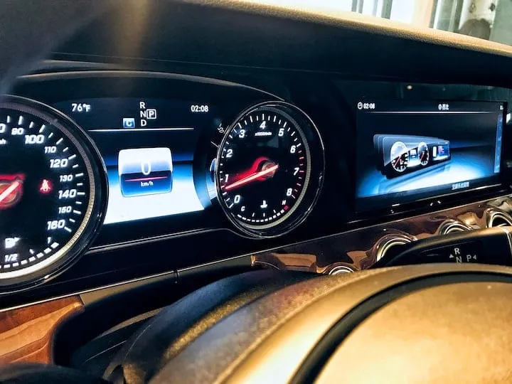 2017/18 Benz(賓士) W213 E300 白 - 9