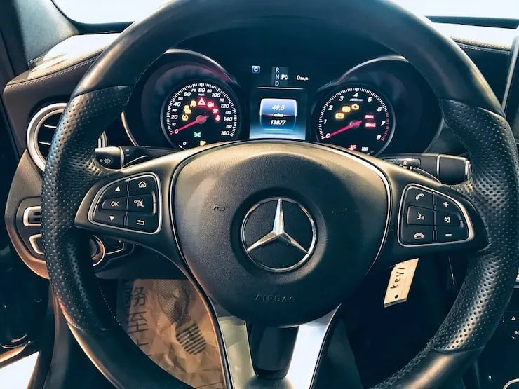 2015/16 Benz(賓士) W205 C300 黑 AMG Line - 12