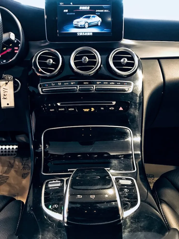 2015/16 Benz(賓士) W205 C300 黑 AMG Line - 13