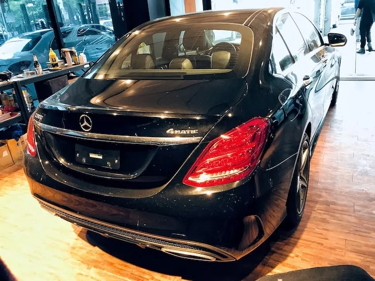 2015/16 Benz(賓士) W205 C300 黑 AMG Line - 5