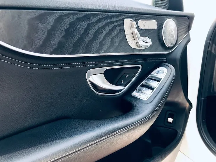 2015 Benz(賓士) W205 C300 C63樣式 白 - 13