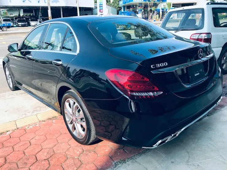 2015 Benz(賓士) W205 C300 C63樣式 黑 - 4