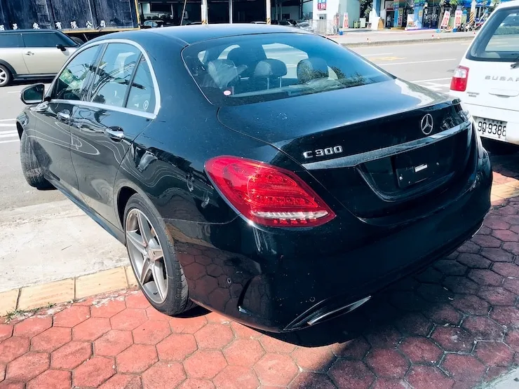 2015 Benz(賓士) W205 C300 黑 AMG Line - 4