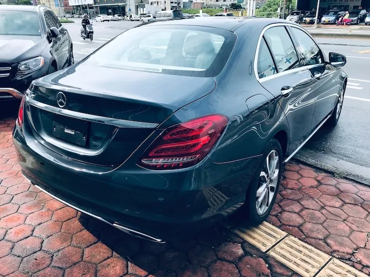 2015 Benz(賓士) W205 C300 科技金屬灰 低里程 - 3