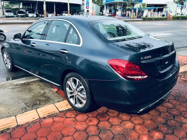 2015 Benz(賓士) W205 C300 科技金屬灰 低里程 - 4