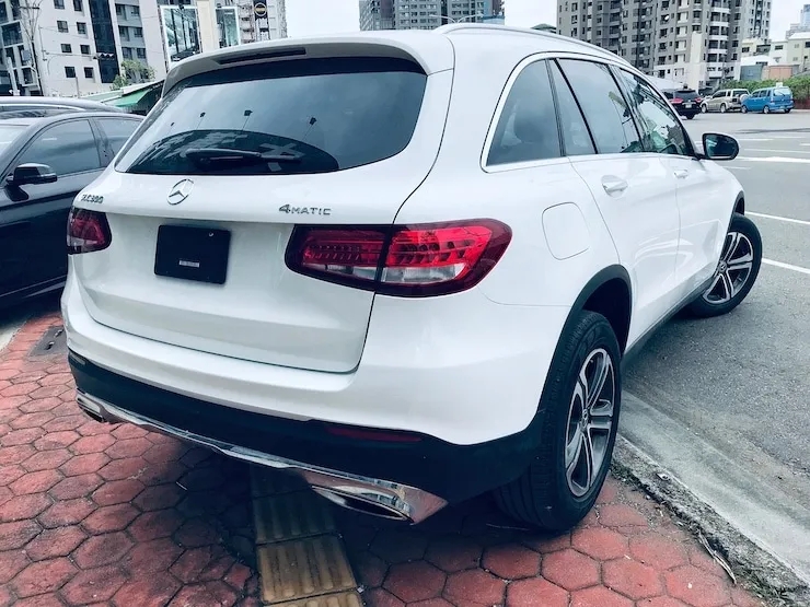 2017 Benz(賓士) X253 GLC300 4MATIC 白 - 4