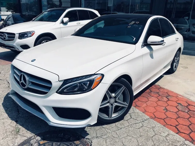 2016 Benz(賓士) W205 C300 白 AMG 黑梣木 - 2