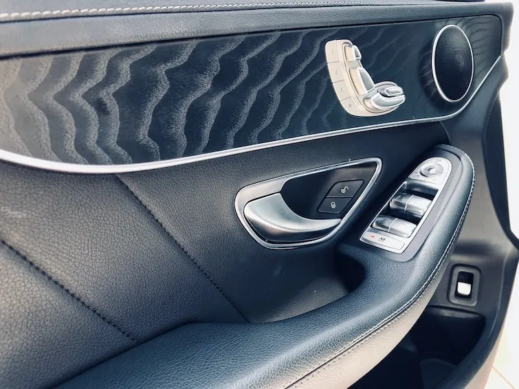 2016 Benz(賓士) W205 C300 白 AMG 黑梣木 - 9