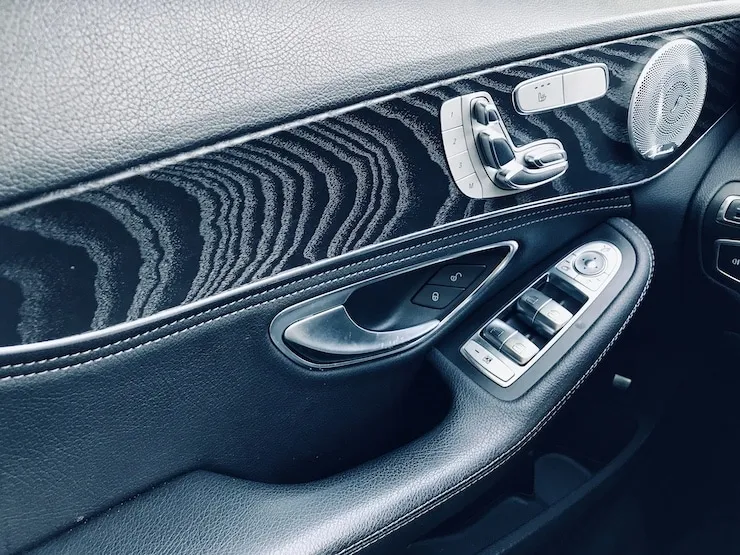 2015 Benz(賓士) W205 C300 C63樣式 白 黑梣木 - 7
