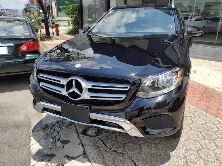 2016 Benz(賓士) X253 GLC300 4MATIC 黑 + 黑梣木飾板