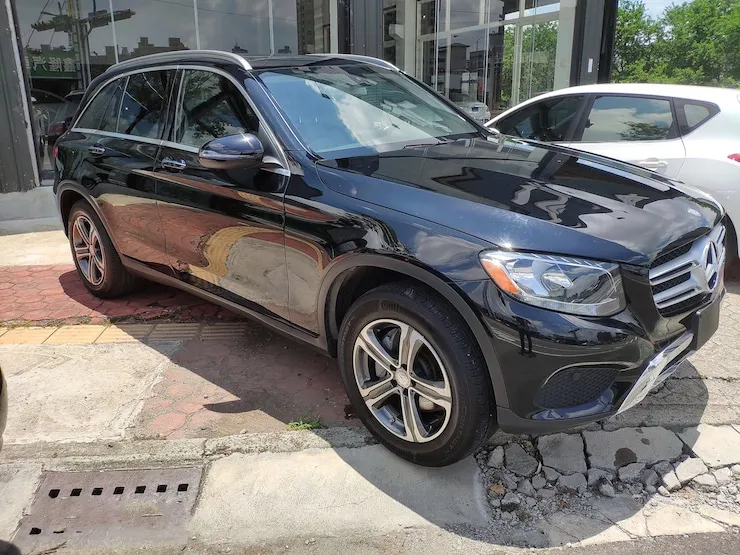 2016 Benz(賓士) X253 GLC300 4MATIC 黑 + 黑梣木飾板 - 2
