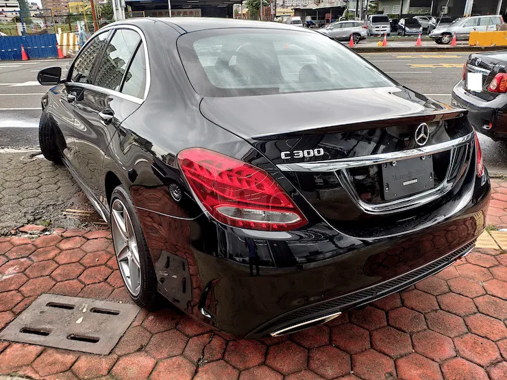 2016 Benz(賓士) W205 C300 黑 AMG Line - 2