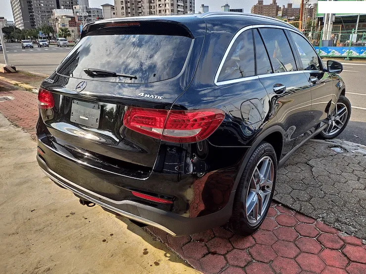 2016 Benz(賓士) X253 GLC300 4MATIC AMG LINE 黑 - 2