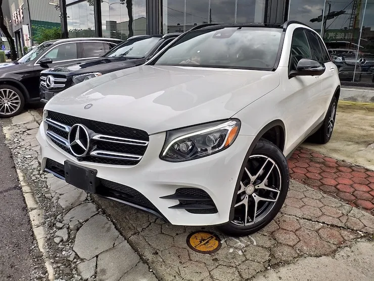 2016/17 Benz(賓士) X253 GLC300 4MATIC AMG LINE 白 + 黑梣木飾板 - 2