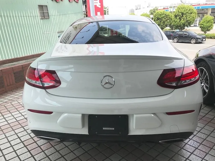 2016/17 Benz(賓士) W205 C300 4MATIC 雙門 白 AMG 黑梣木 - 5