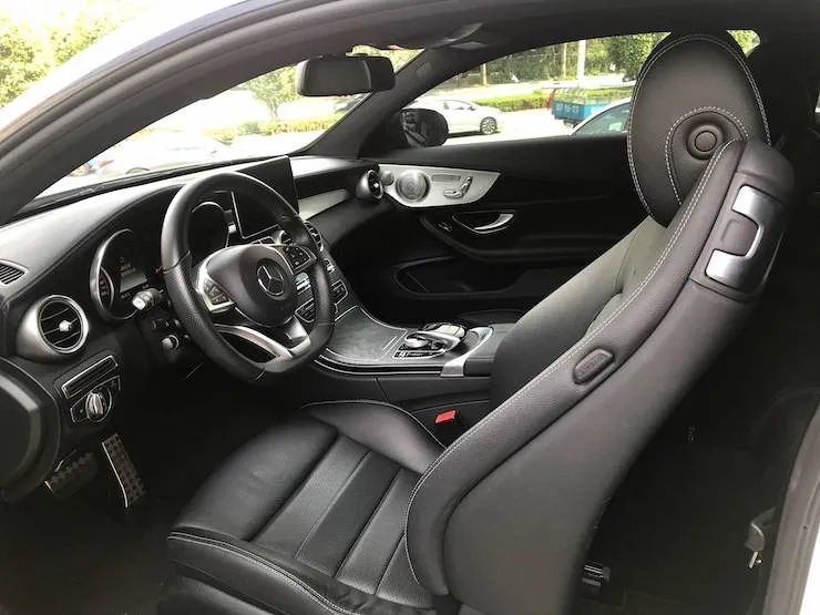 2016/17 Benz(賓士) W205 C300 4MATIC 雙門 白 AMG 黑梣木 - 10