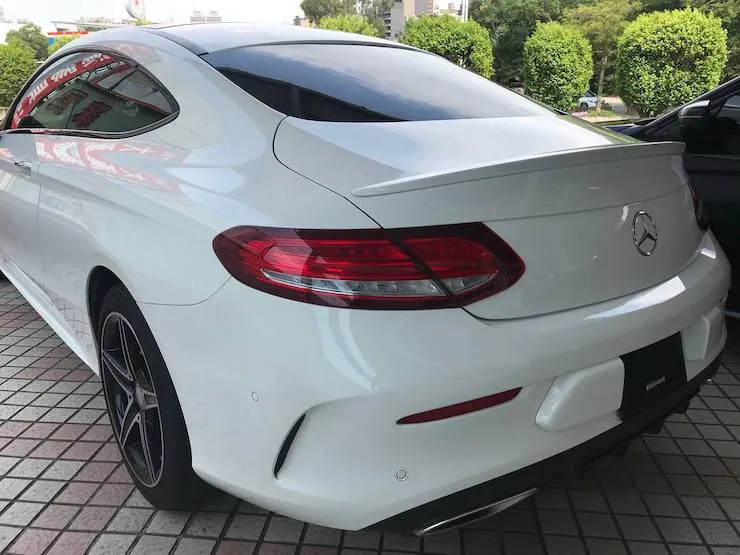 2016/17 Benz(賓士) W205 C300 4MATIC 雙門 白 AMG 黑梣木 - 6