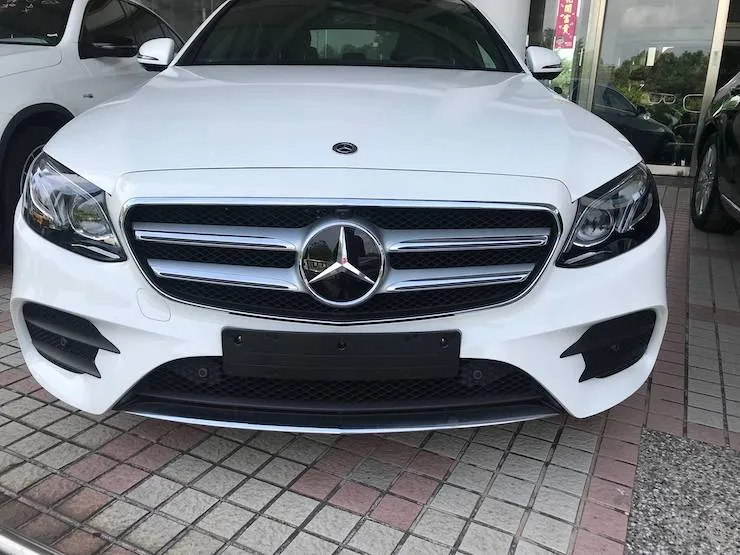2018/19 Benz(賓士) W213 E350 EQ BOOST AMG LINE 白