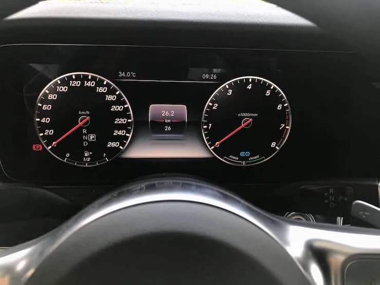 2018/19 Benz(賓士) W213 E350 EQ BOOST AMG LINE 白 - 12