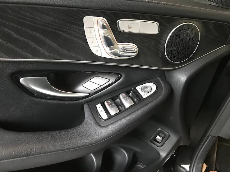2016 Benz(賓士) X253 GLC300 4MATIC AMG LINE 黑 - 7