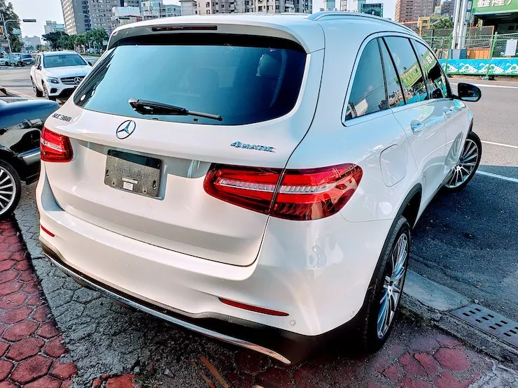2016 Benz X253 GLC300 4MATIC AMG LINE 白 大滿配23P - 3