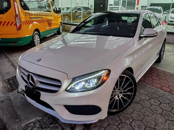2016 Benz(賓士) W205 C300 白 AMG 黑梣木 19吋鋁圈 - 2