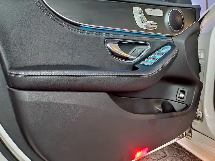 2016 Benz(賓士) W205 C300 白 AMG 黑梣木 19吋鋁圈 - 7