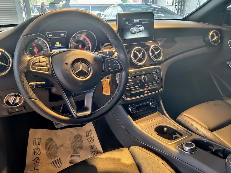 2016 Benz(賓士) C117 CLA250 白 AMG車身造型 + 12色氣氛燈 - 9