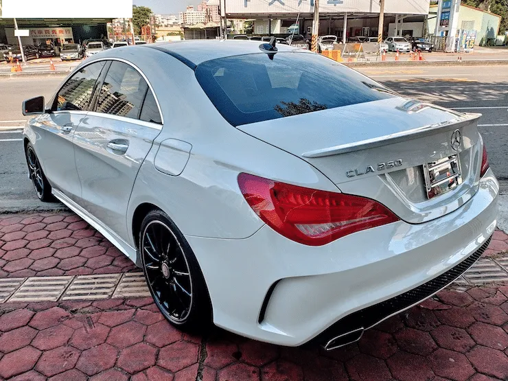 2015 Benz(賓士) C117 CLA250 白 AMG車身造型 + 12色氣氛燈 - 5