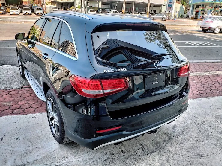 2016 Benz X253 GLC300 4MATIC AMG LINE 黑 大滿配23P+360環景 - 4