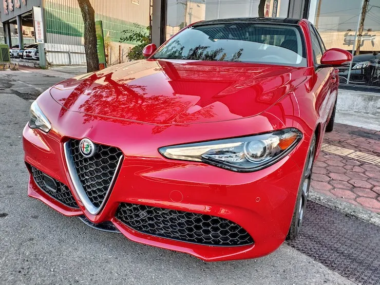 2017 愛快羅密歐 Alfa Romeo Giulia Ti 競技紅 ACC主動巡航跟車 五葉式槍色鋁圈