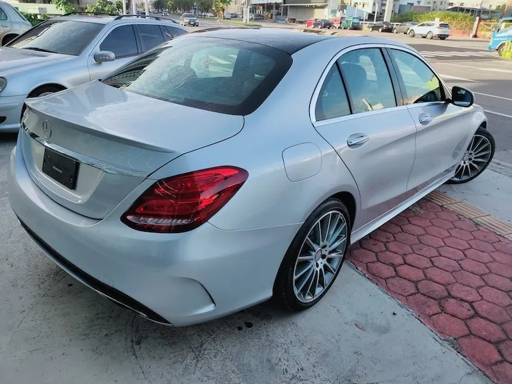 2016 賓士 Benz W205 C300 水泥銀灰 黑梣木+柏林之音 AMG Line - 3