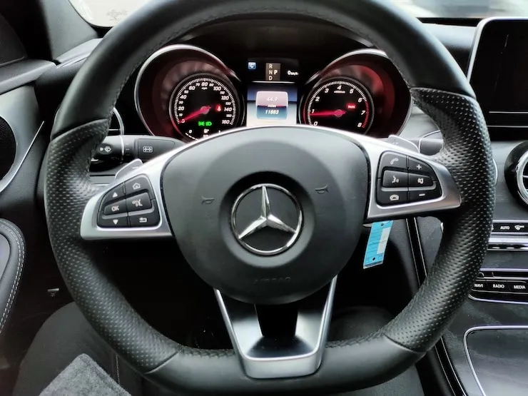 2018 賓士 Benz W205 C300 白 19吋鋁圈+黑岑木 AMG Line - 14