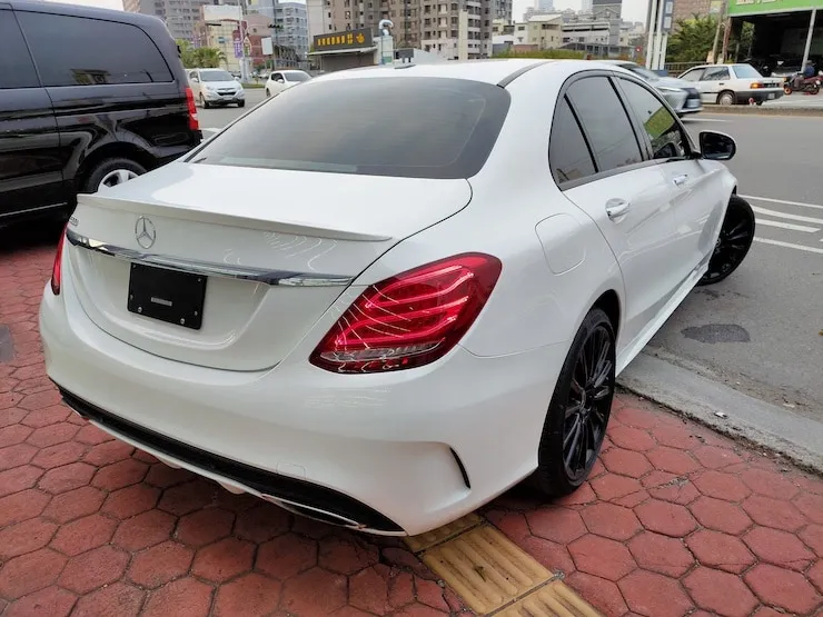 2018 賓士 Benz W205 C300 白 19吋鋁圈+黑岑木 AMG Line - 3