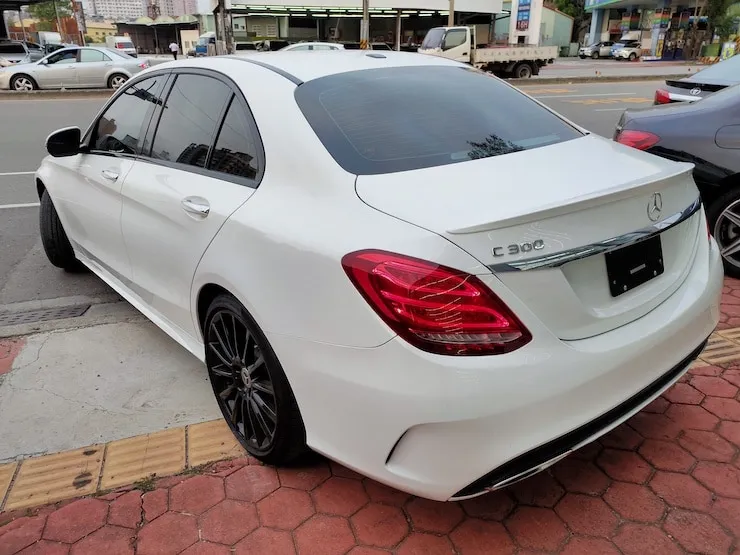 2018 賓士 Benz W205 C300 白 19吋鋁圈+黑岑木 AMG Line - 4