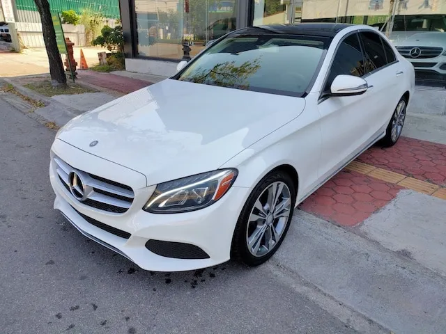 2016 Benz(賓士) W205 C300 白 柏林之音+黑岑木+電尾門 - 2