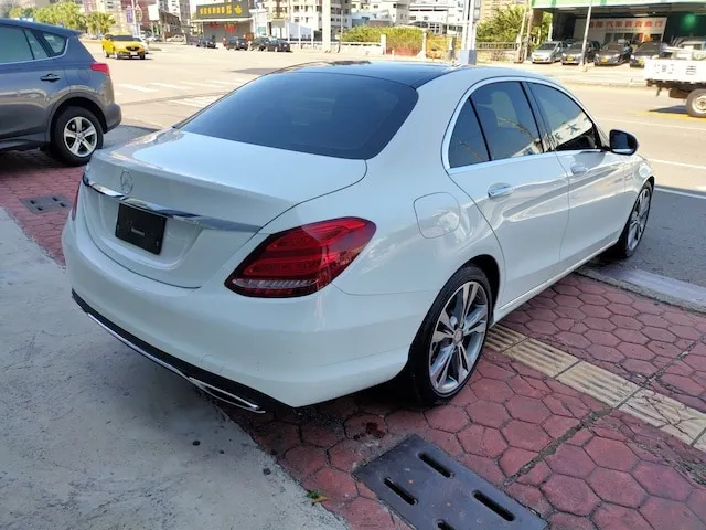 2016 Benz(賓士) W205 C300 白 柏林之音+黑岑木+電尾門 - 3