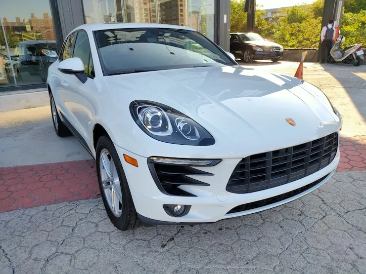 2017 Porsche Macan Lite Package 白 車道偏移警示 + 14向記憶座椅套件