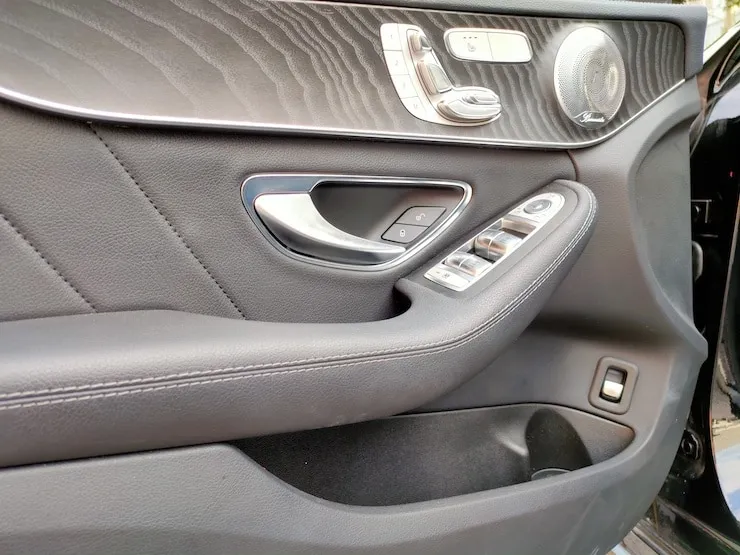 2016 Benz W205 C300 黑岑木 柏林之音 AMG Line - 8