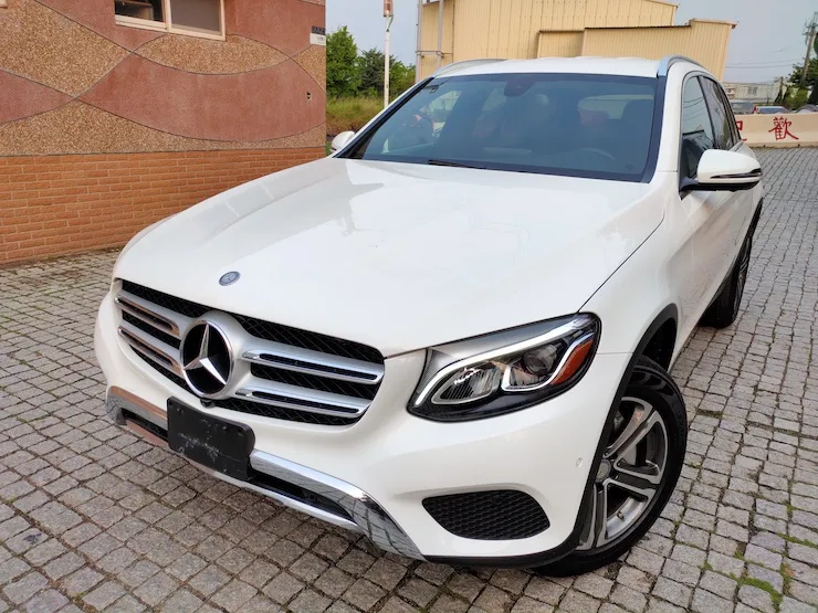 2016/17 Benz X253 GLC300 4MATIC 360環景 + LED頭燈 + 柏林之音 白