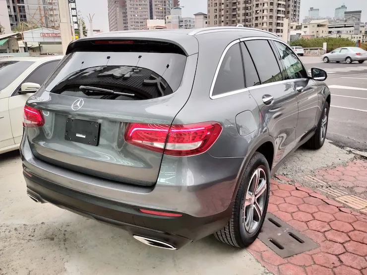 2016 Benz(賓士) X253 GLC300 4MATIC 科技灰 + 黑梣木飾板 - 3