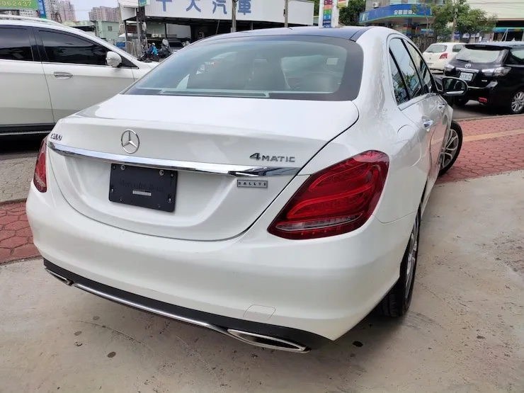2017 Benz 賓士 W205 C300 白 電尾門+氣氛燈+柏林之音 - 4