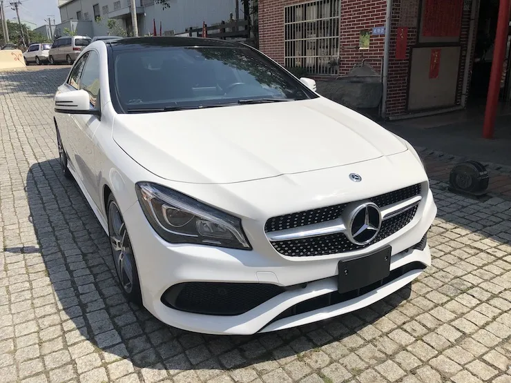 2018 Benz(賓士) C117 CLA250 4MATIC 白 AMG車身造型+12色氣氛燈+CarPlay - 2
