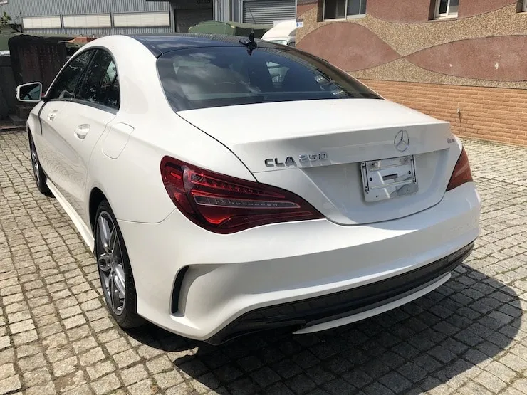2018 Benz(賓士) C117 CLA250 4MATIC 白 AMG車身造型+12色氣氛燈+CarPlay - 3