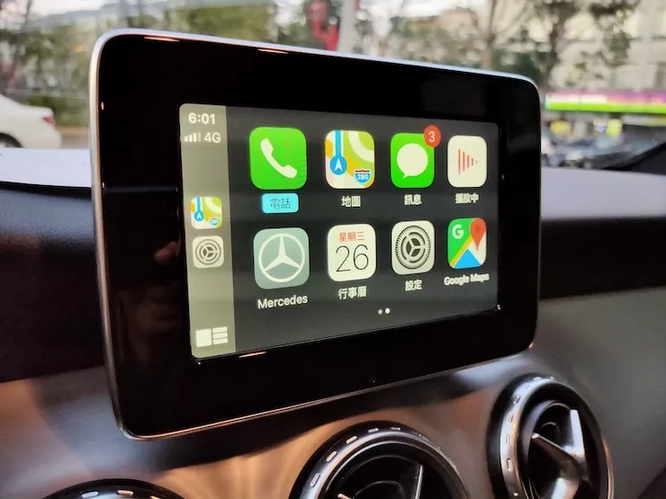 2018 Benz(賓士) C117 CLA250 4MATIC 白 AMG車身造型+12色氣氛燈+CarPlay - 14