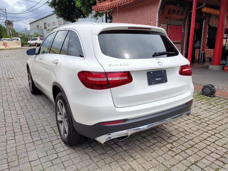 2019 Benz (賓士) X253 GLC300 白車色 黑梣木內裝 + LED頭燈 - 4