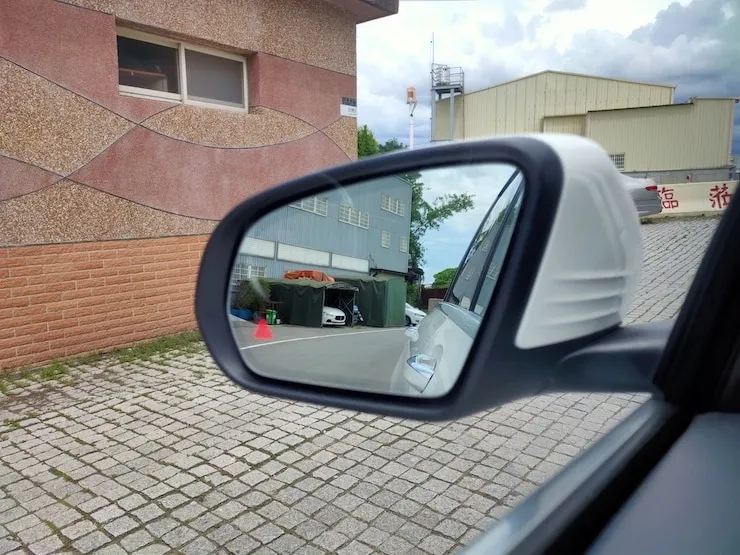 2019 Benz (賓士) X253 GLC300 白車色 黑梣木內裝 + LED頭燈 - 6