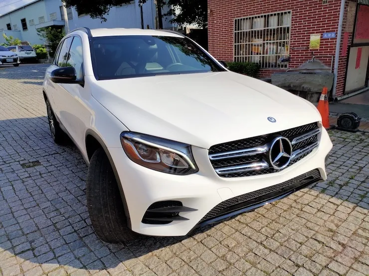 2017 Benz X253 GLC300 AMG 夜色套件 LED魚眼 白色